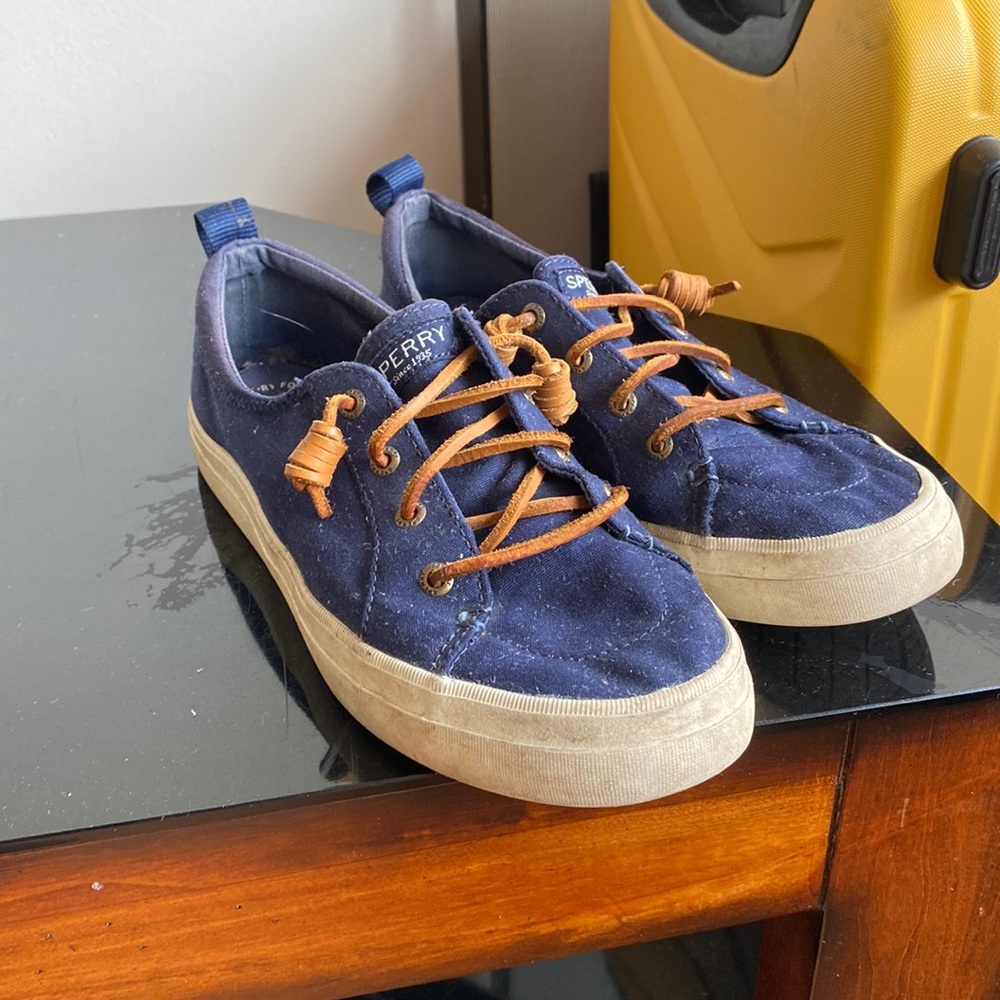 Navy blue Sperry